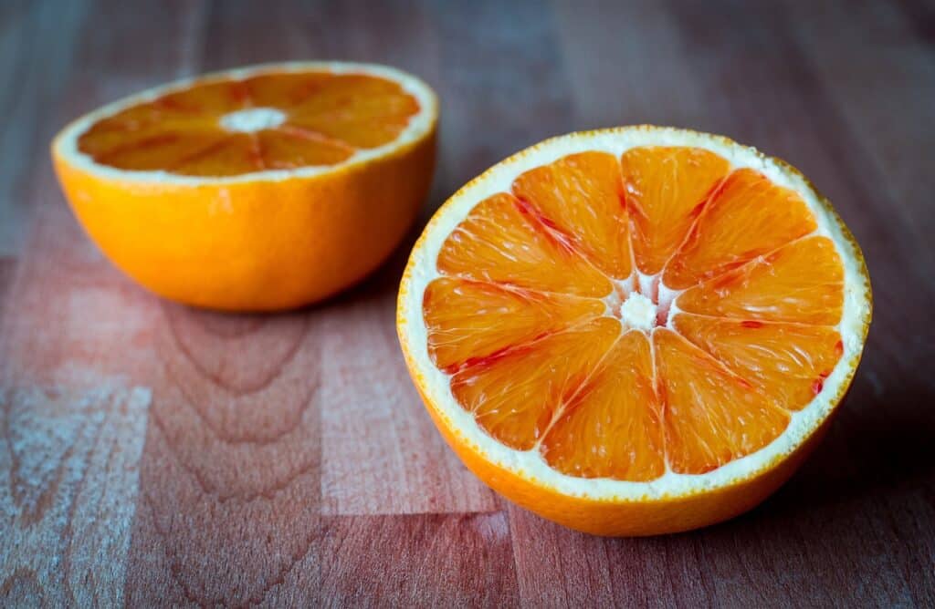  Oren dari Bumi: temui faedah yang melampaui vitamin C